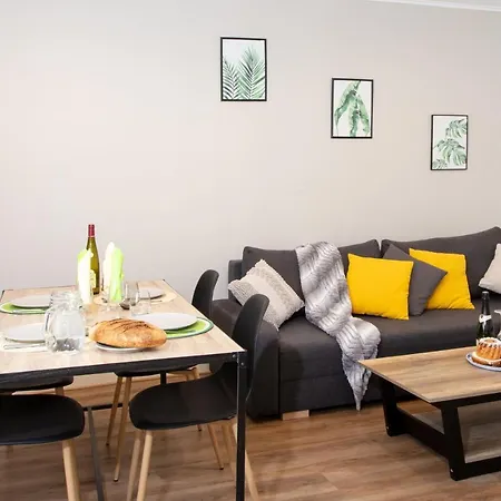 Le St Leon : Lit Queen Size * Wifi * Ideal Couple Daire