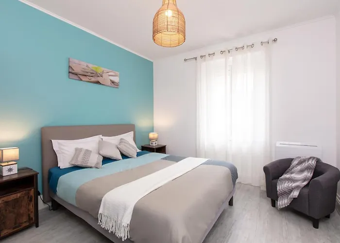 Le St Leon : Lit Queen Size * Wifi * Ideal Couple Apartment