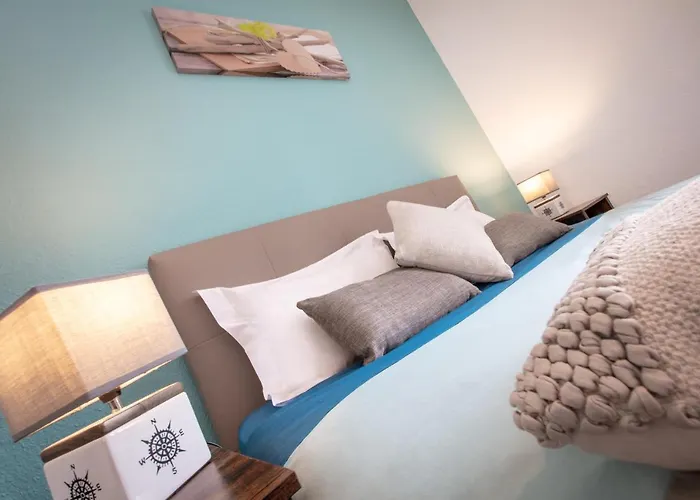 Apartment Le St Leon : Lit Queen Size * Wifi * Ideal Couple Colmar